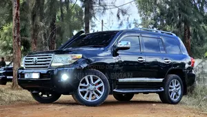 Toyota Land Cruiser 2013 Black