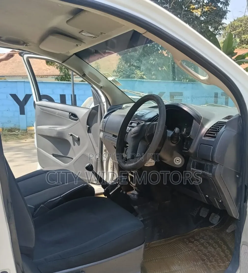 Isuzu D-MAX 2018 White