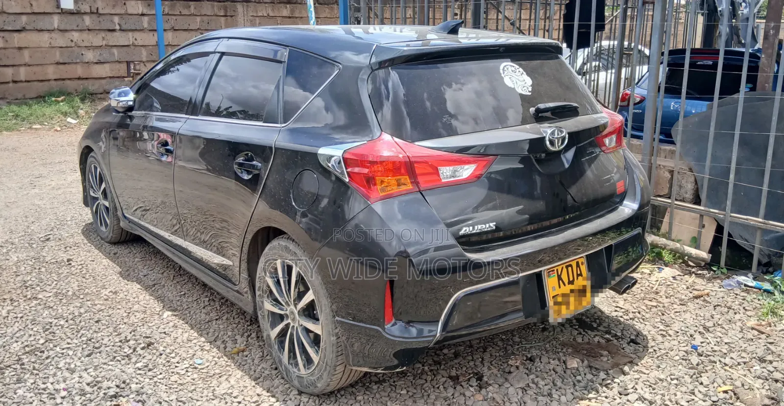 Toyota Auris 2013 Black