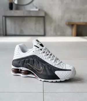 White/ Black Nike Shox R4 Size 40-46
