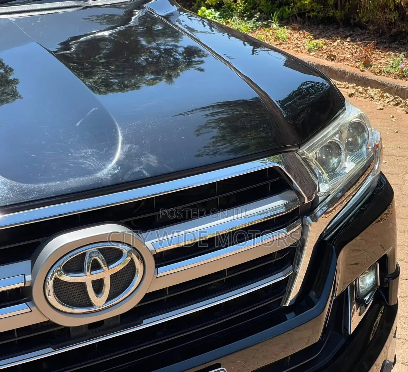 Toyota Land Cruiser 4.6 V8 ZX 2011 Black
