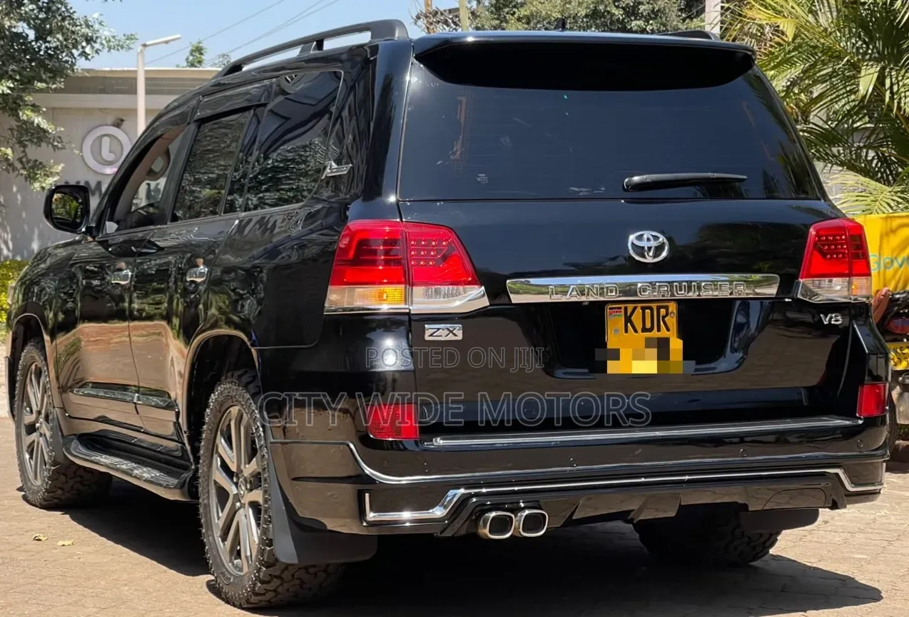 Toyota Land Cruiser 4.6 V8 ZX 2011 Black
