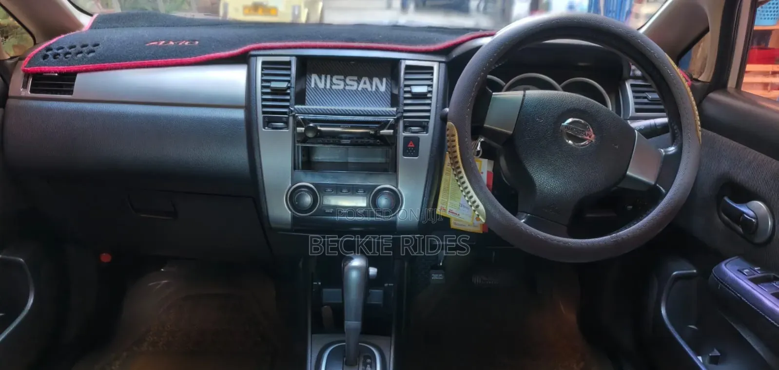 Nissan Tiida 2010 Gray