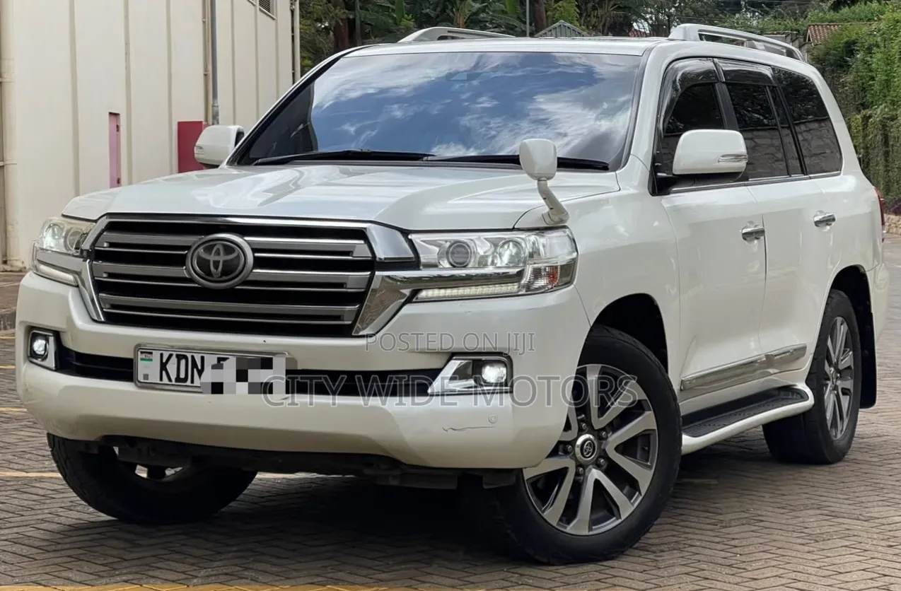 Toyota Land Cruiser 4.6 V8 ZX 2016 Pearl