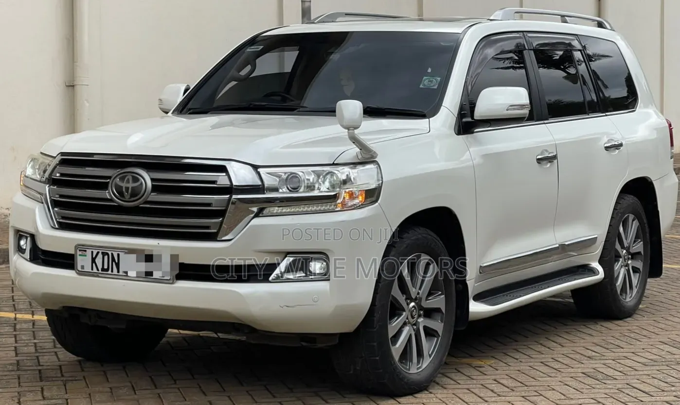 Toyota Land Cruiser 4.6 V8 ZX 2016 Pearl