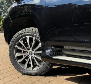Toyota Land Cruiser Prado 2.8 2017 Black