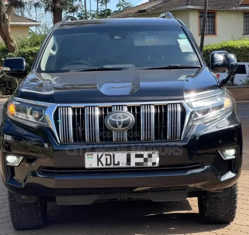 Toyota Land Cruiser Prado 2.8 2017 Black