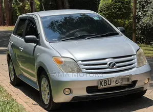 Toyota IST 2006 Silver