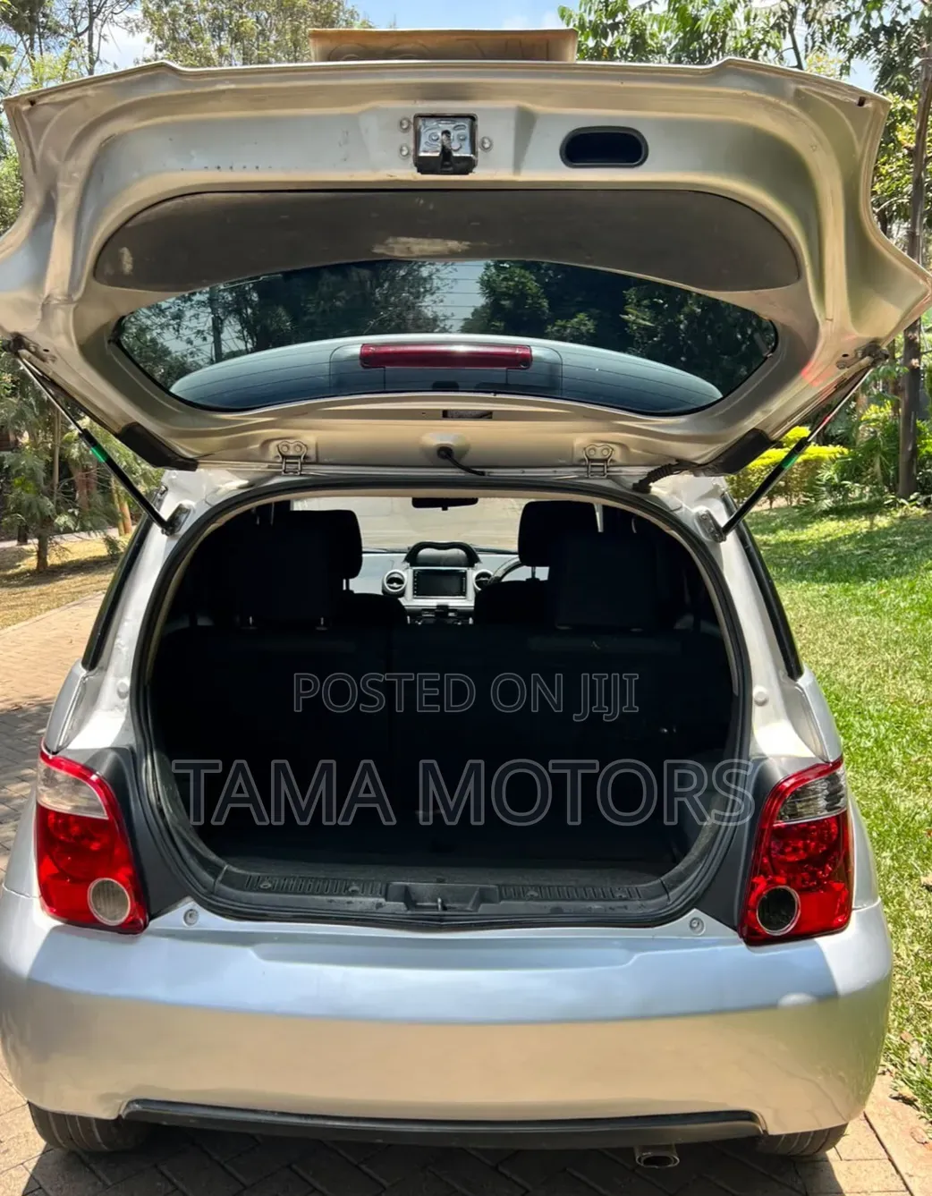 Toyota IST 2006 Silver