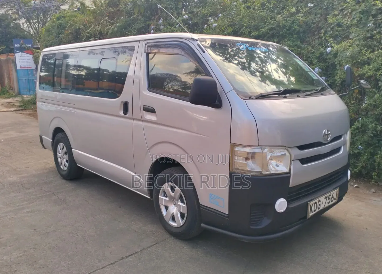 Toyota HiAce 2014 White