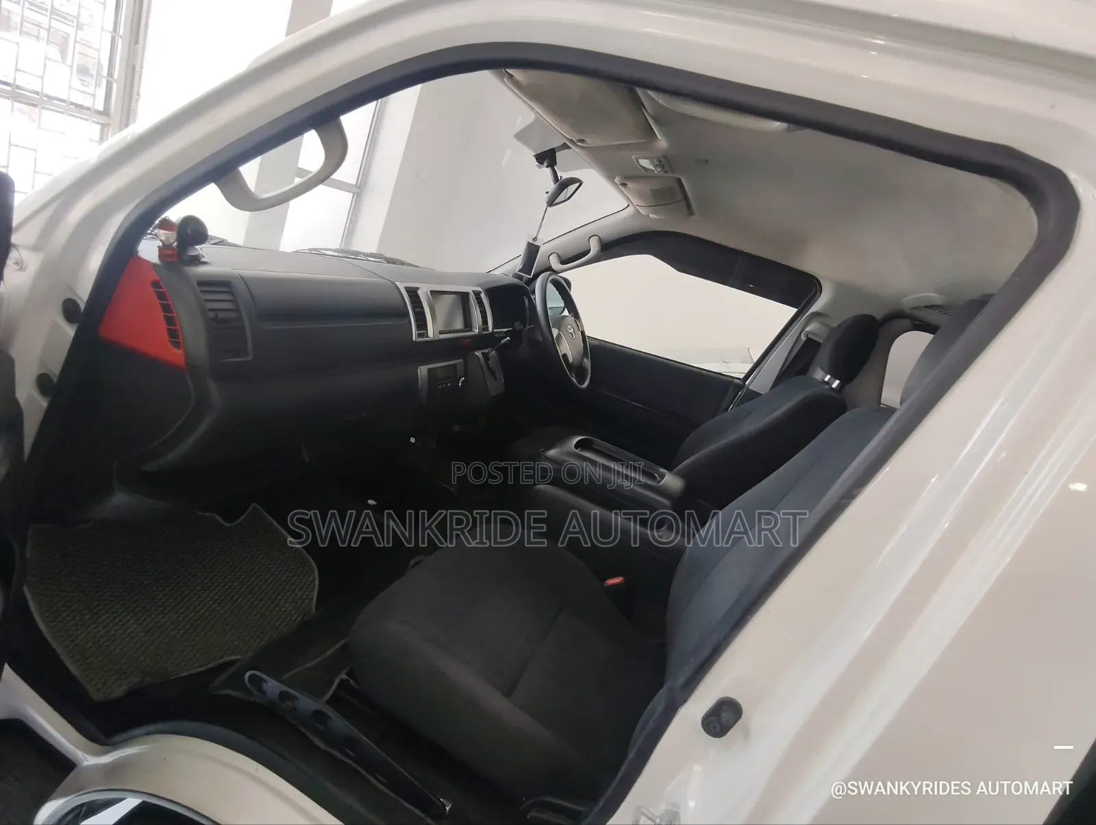 Toyota HiAce 2020 White