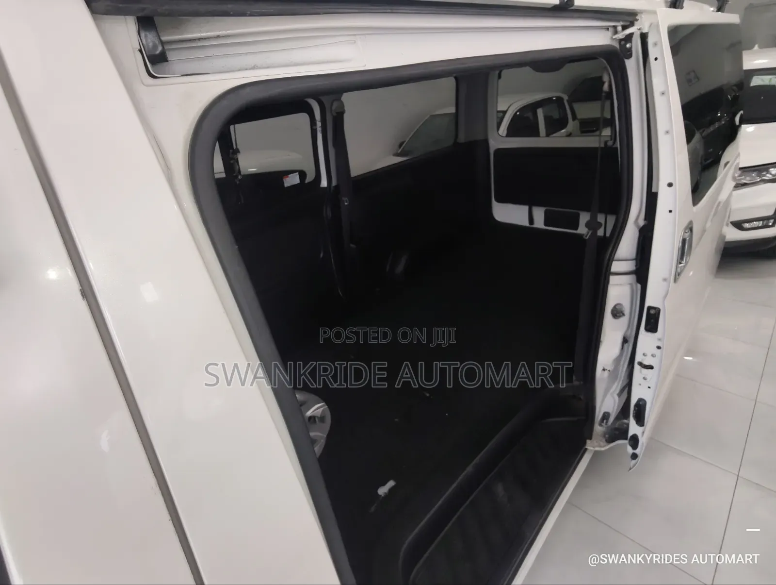 Toyota HiAce 2020 White
