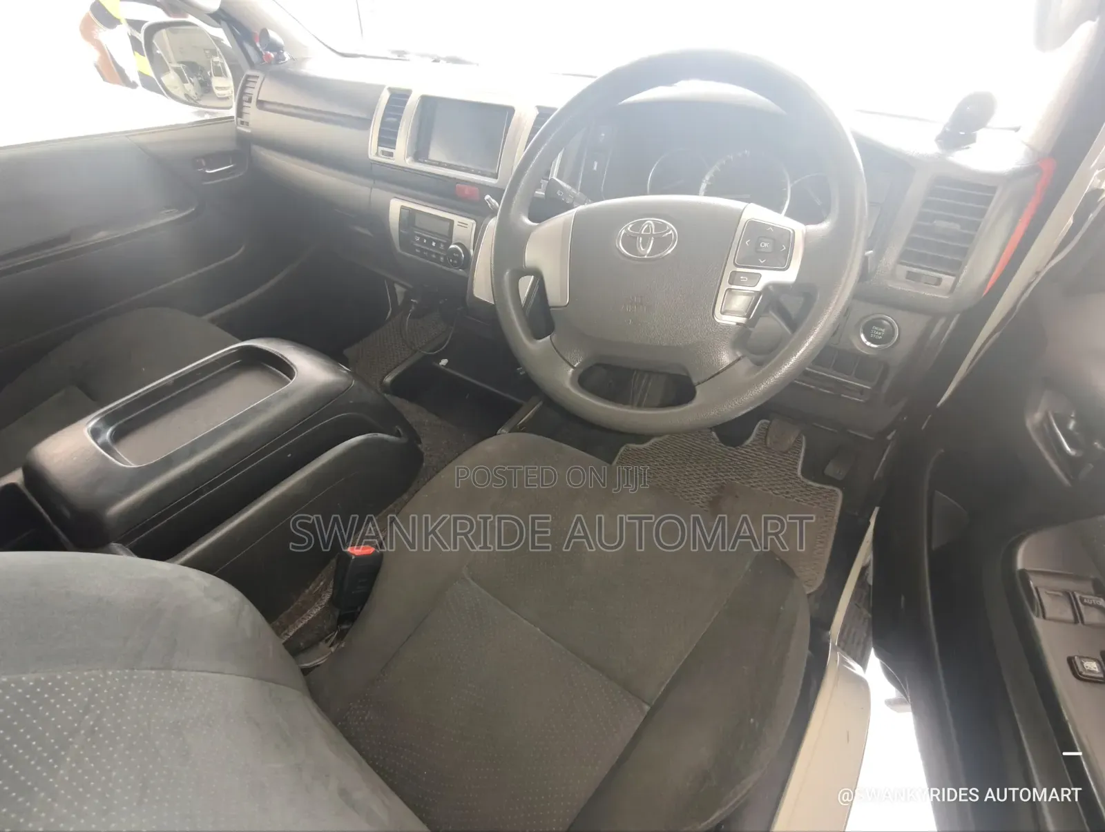Toyota HiAce 2020 White
