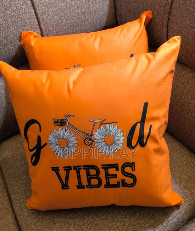 Throwpillows/Cases - main view