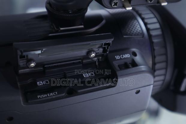 Canon Xa50 Camcorder - thumbnail 9