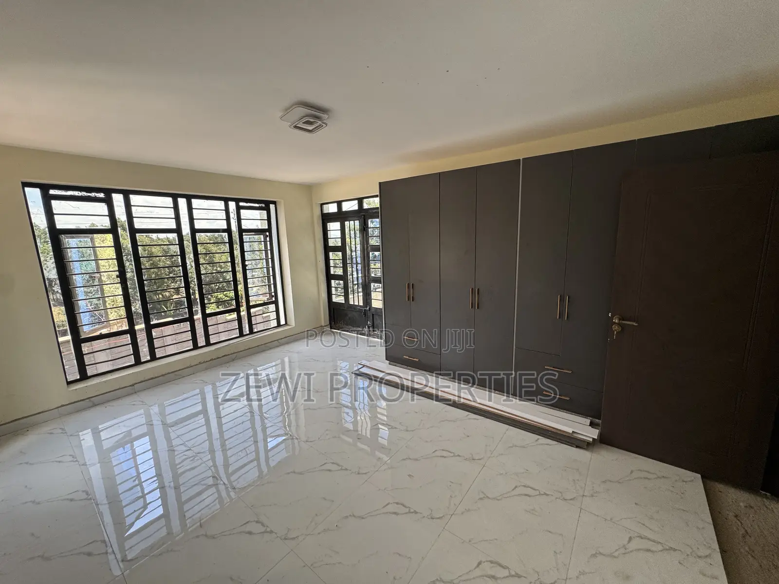 4bdrm Maisonette in Kibiku for sale