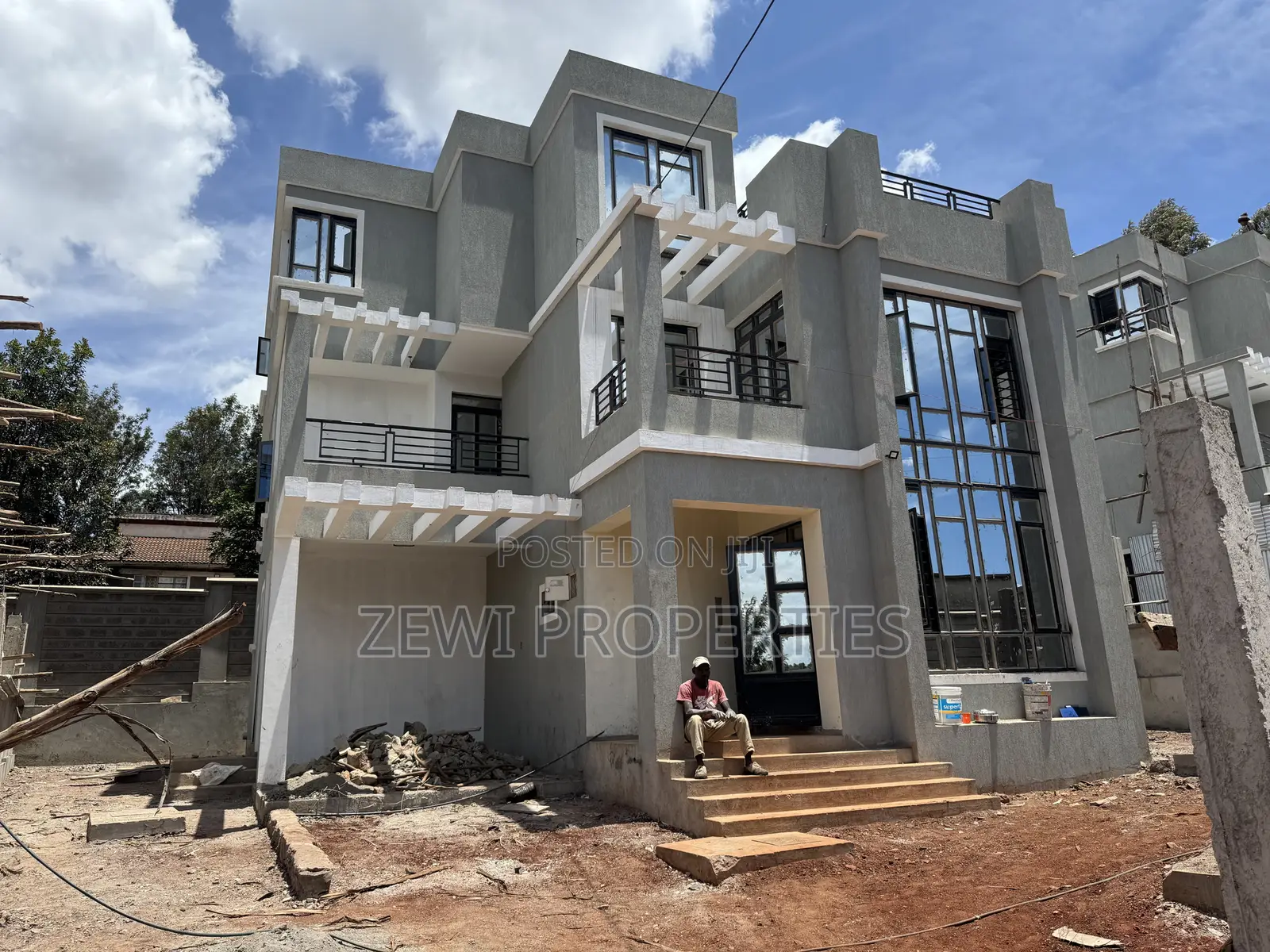 4bdrm Maisonette in Kibiku for sale