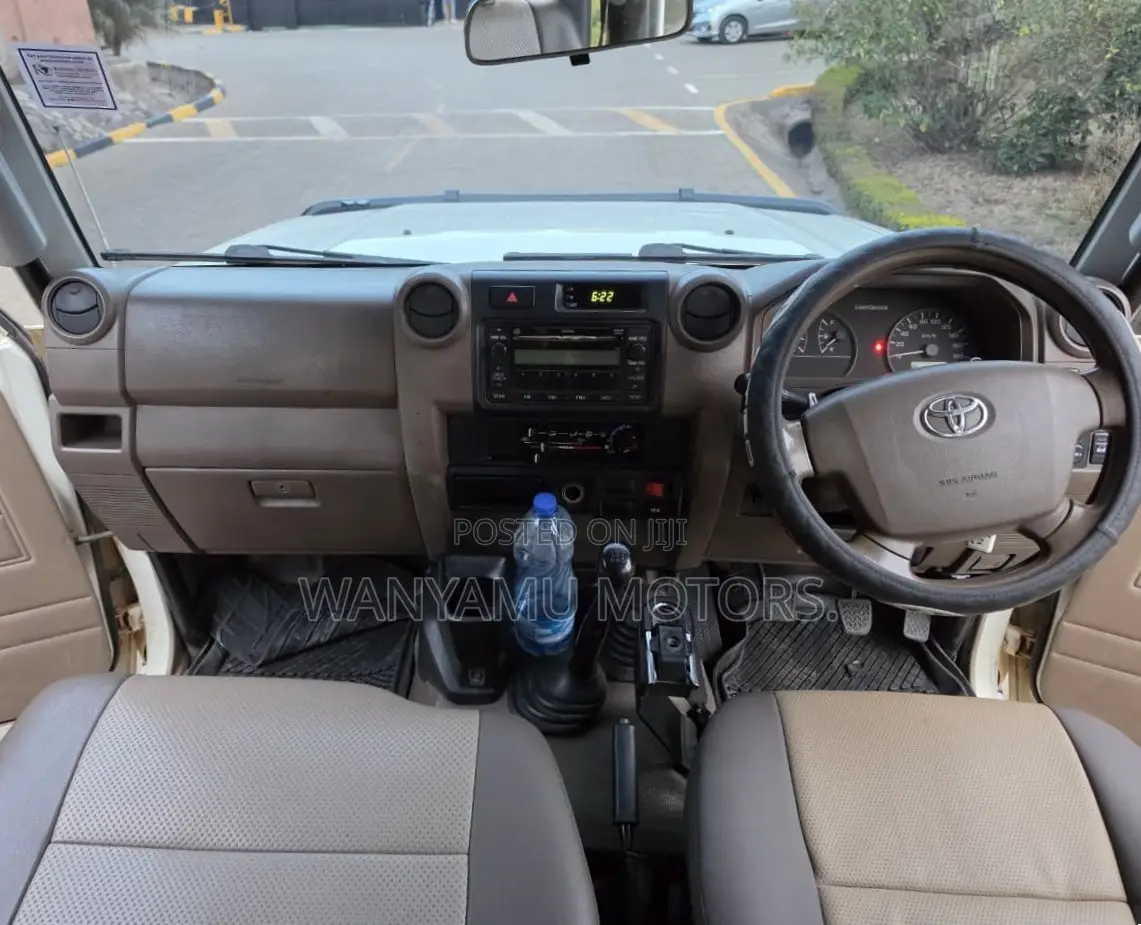 Toyota Land Cruiser 2014 White
