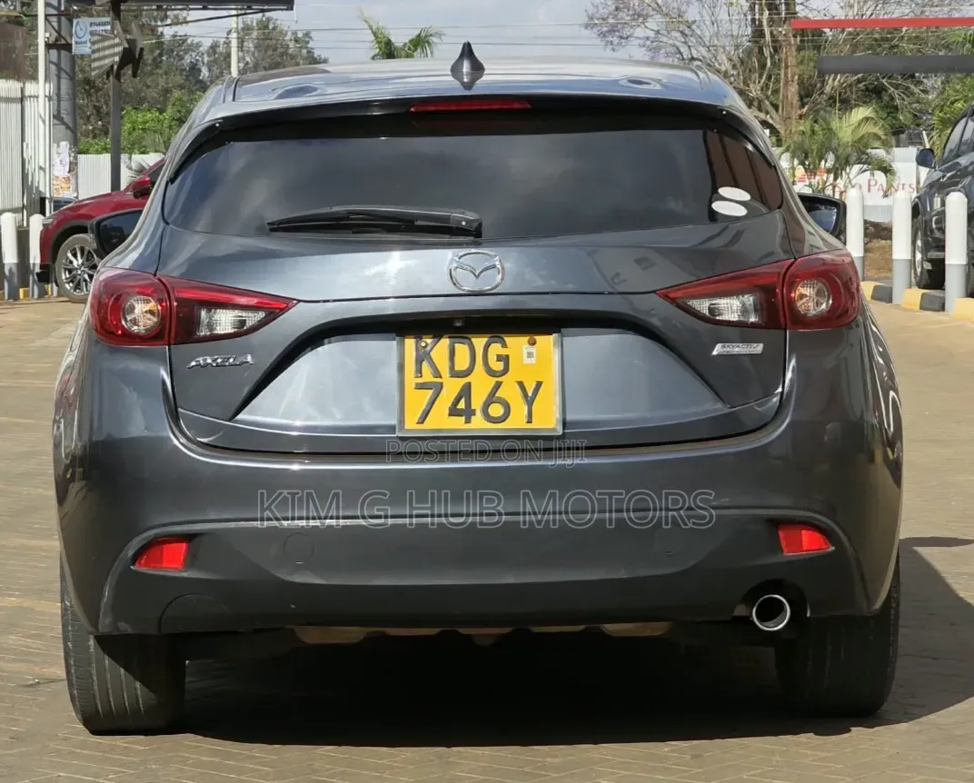 Mazda Axela SV Premium 2014 Gray