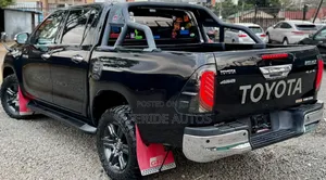 Toyota Hilux 2.4 Diesel 2020 Black