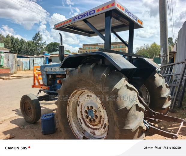 Tractor Ford 5000 2wd - thumbnail 2
