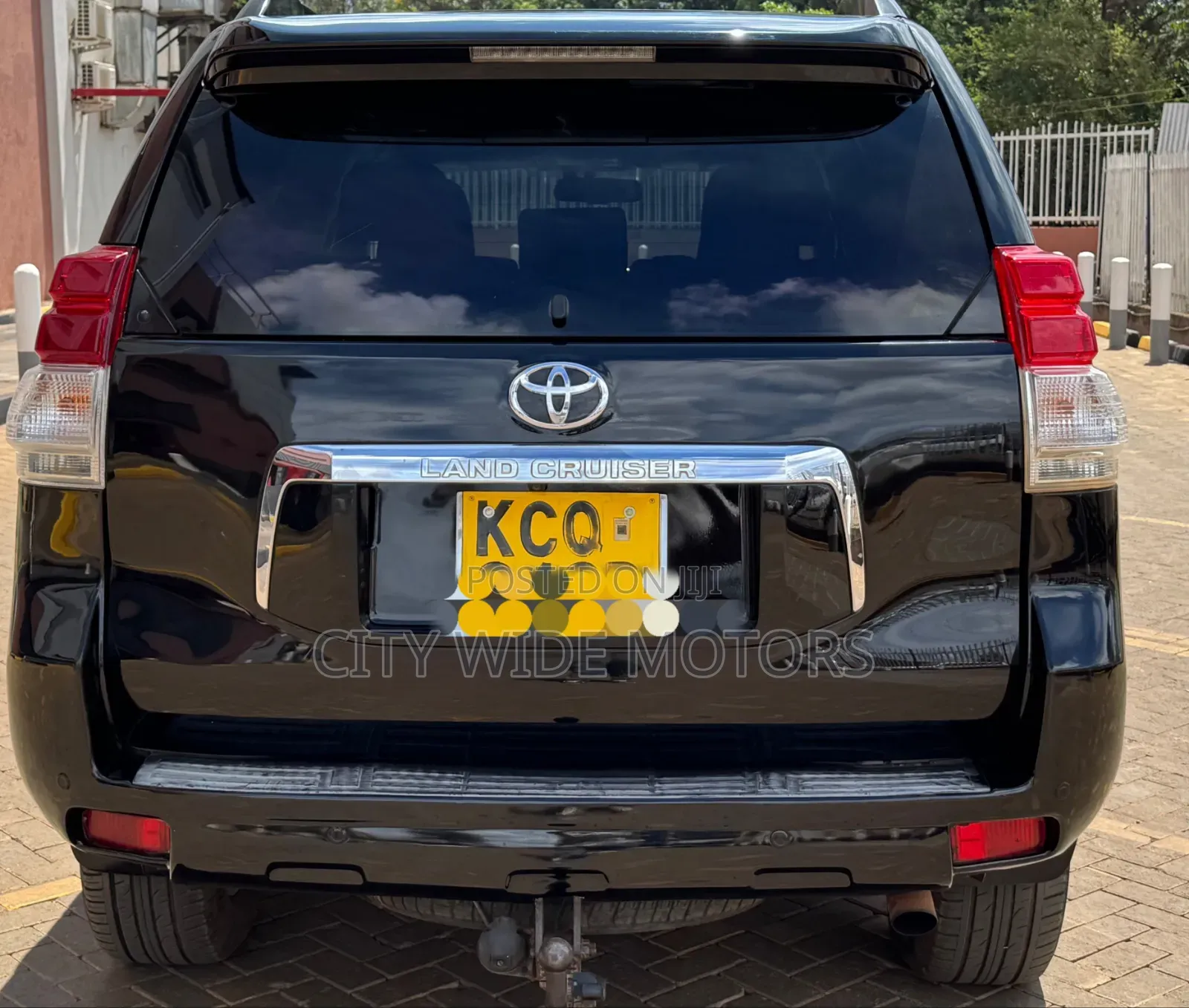 Toyota Land Cruiser Prado 2011 Black