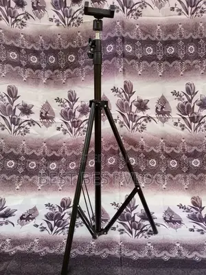 [Discounted] Tripod Stand With Phone Holder. Ringlights. Adjustable