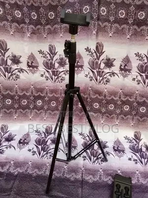 [Discounted] Tripod Stand With Phone Holder. Ringlights. Adjustable