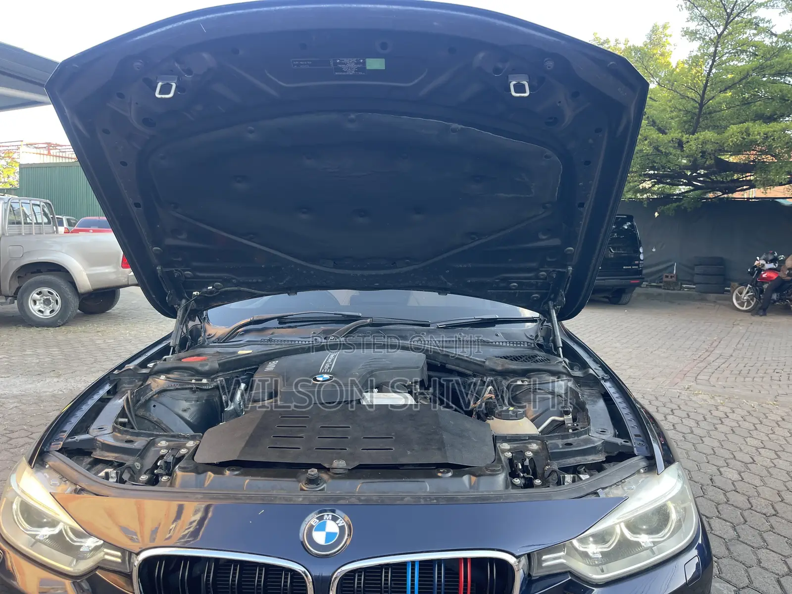 BMW 320i 2013 Blue