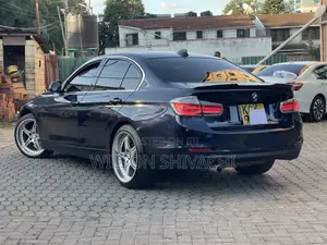 BMW 320i 2013 Blue