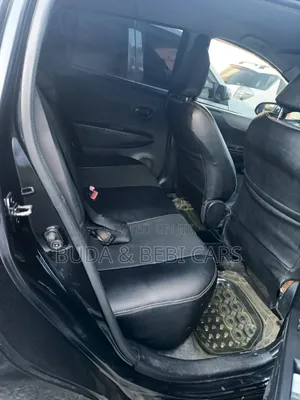 Toyota Vitz 2013 Black