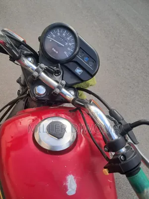 Honda CB 2024 Red