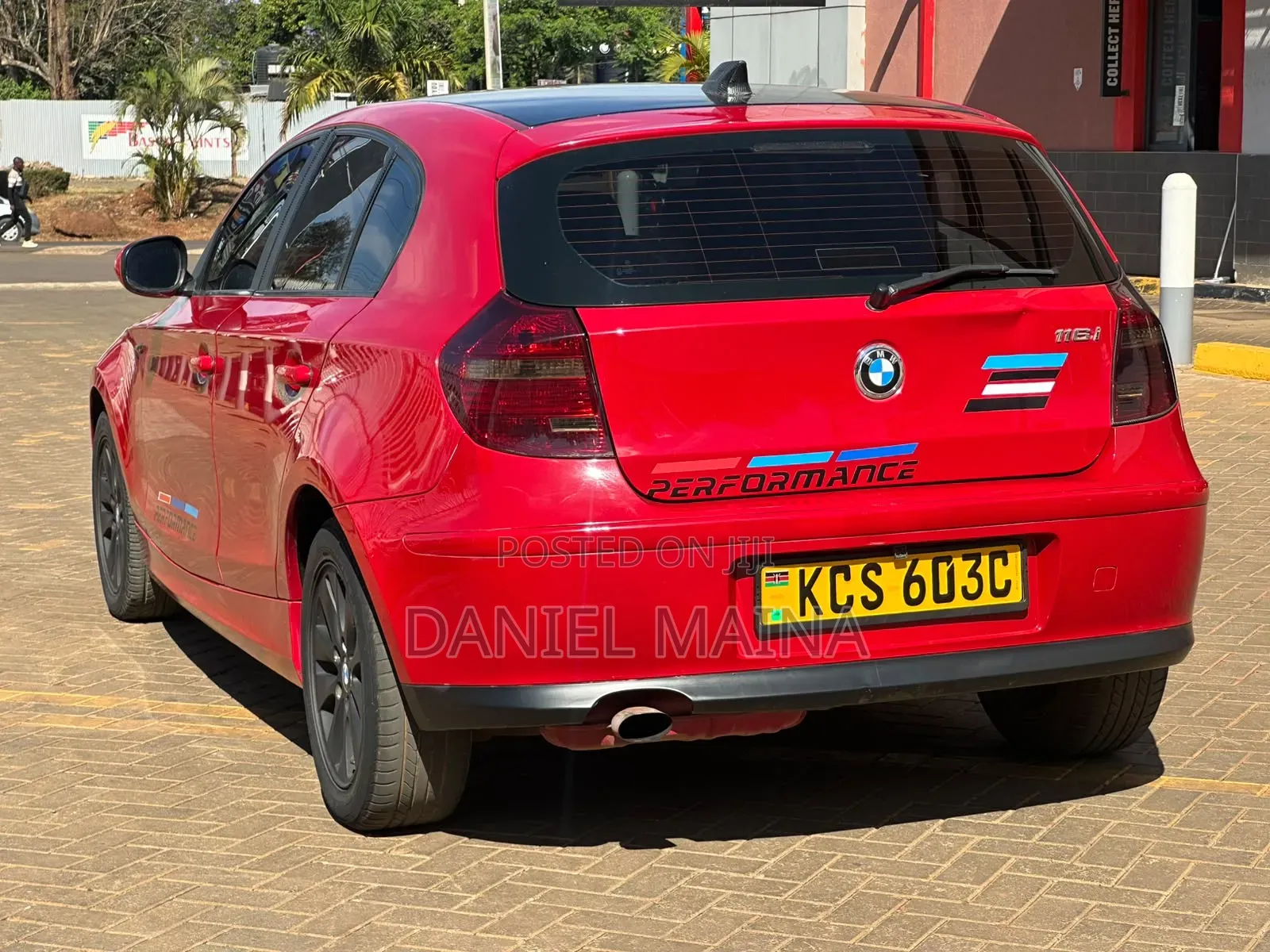 BMW 116i 2011 Red