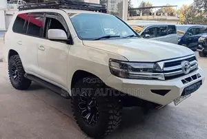 Toyota Land Cruiser 4.5 V8 VXR 2007 Off white
