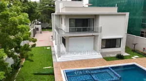 5bdrm Maisonette in Nyali Mkomani for sale