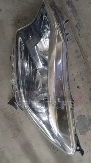 Nissan Note 2015 Headlights