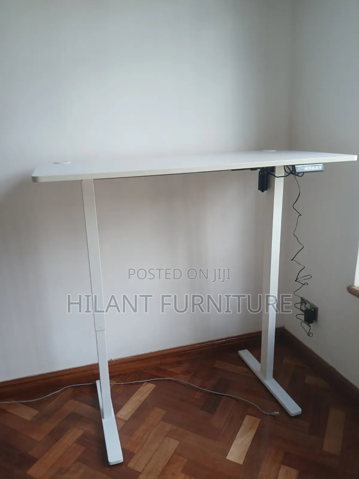 White 1.2m Adjustable Height Electric Working Desk