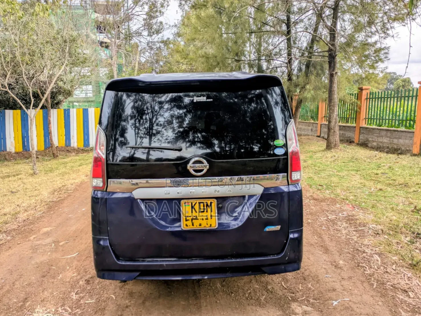 Nissan Serena 2017 Blue