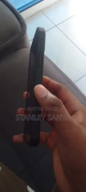 Apple iPhone 12 64 GB Red