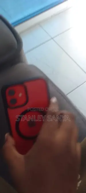 Apple iPhone 12 64 GB Red
