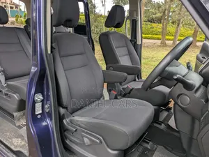 Nissan Serena 2017 Blue