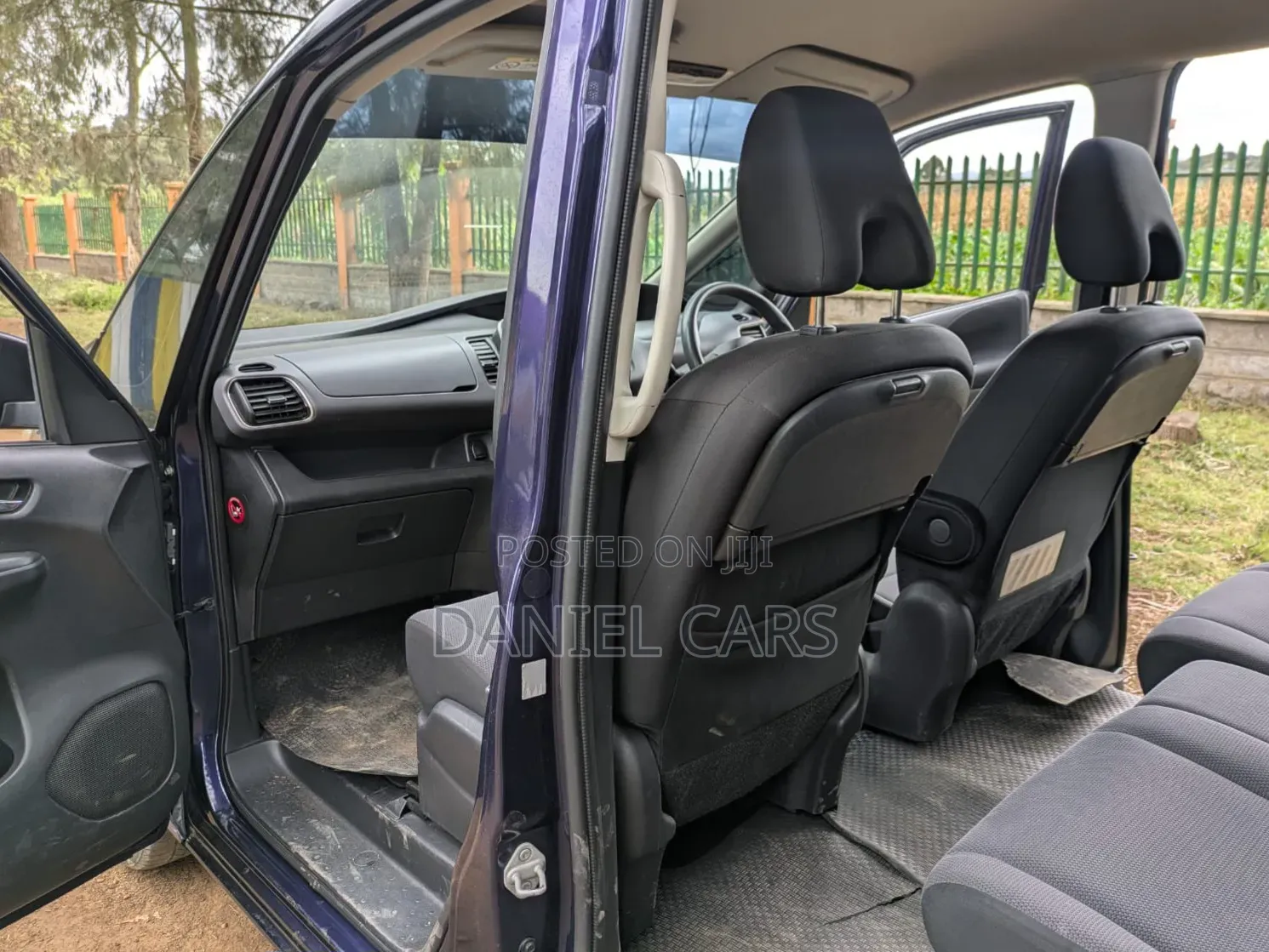 Nissan Serena 2017 Blue