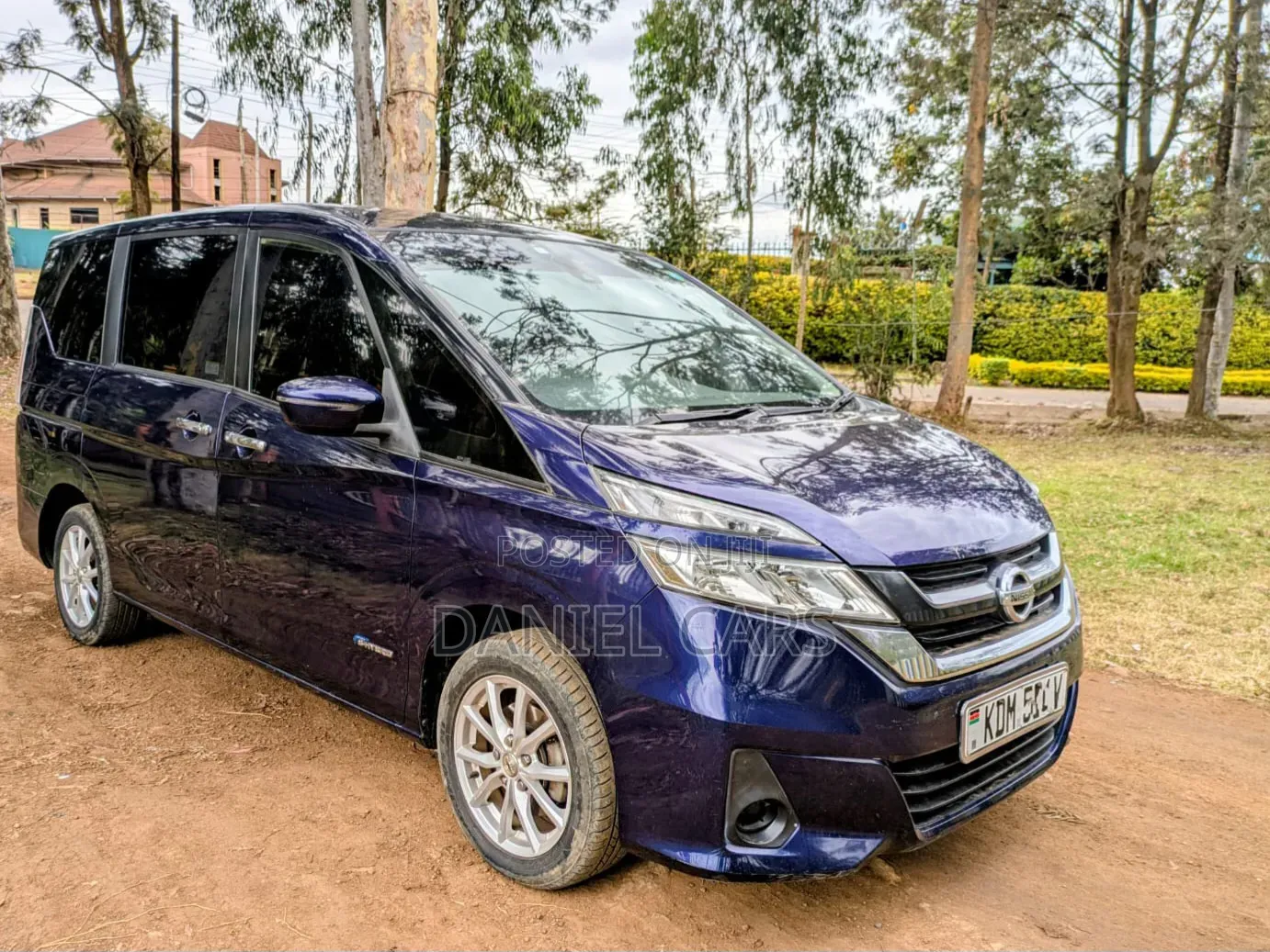 Nissan Serena 2017 Blue