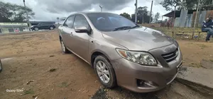 Toyota Corolla Altis 2010 Gold
