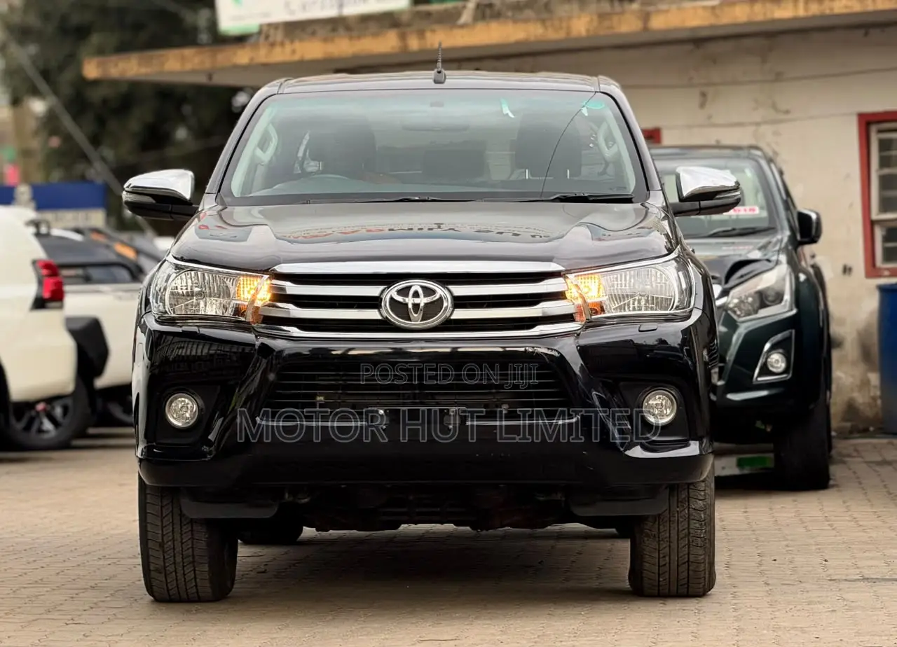 Toyota Hilux 2019 Black