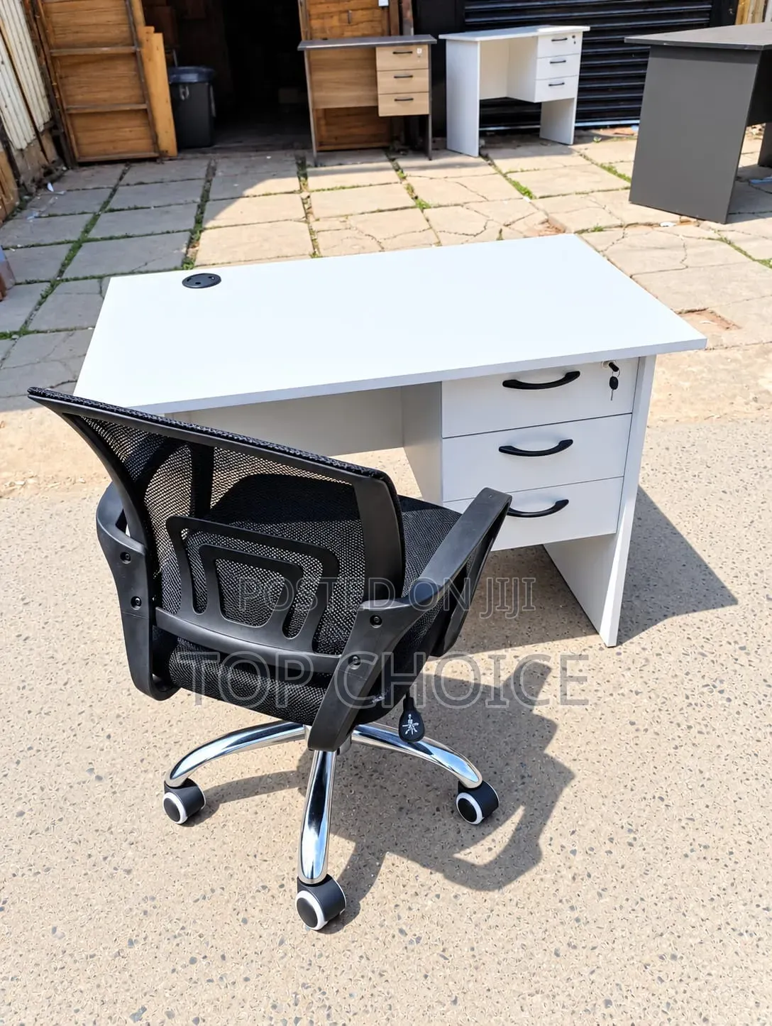 1m; Modern Office Desk and Swivel Mesh Chair