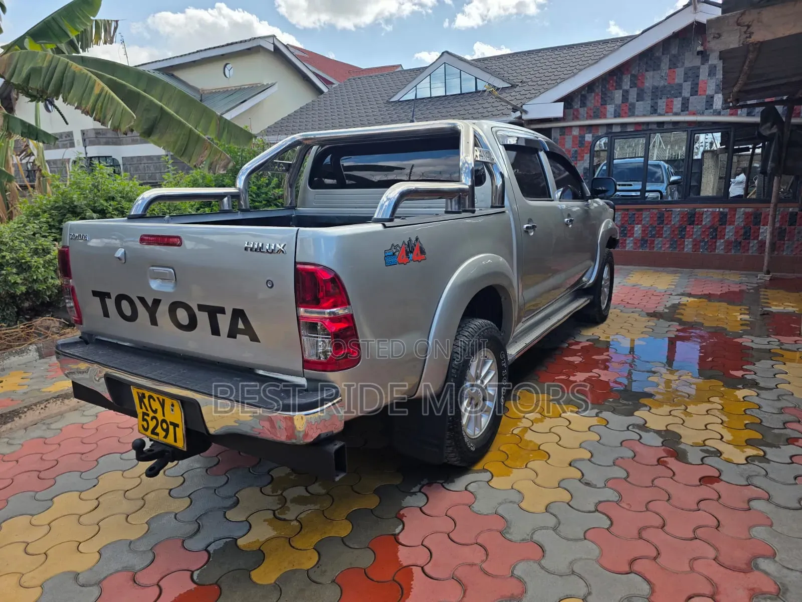 Toyota Hilux 3.0 D-4D 4x4 2013 Silver