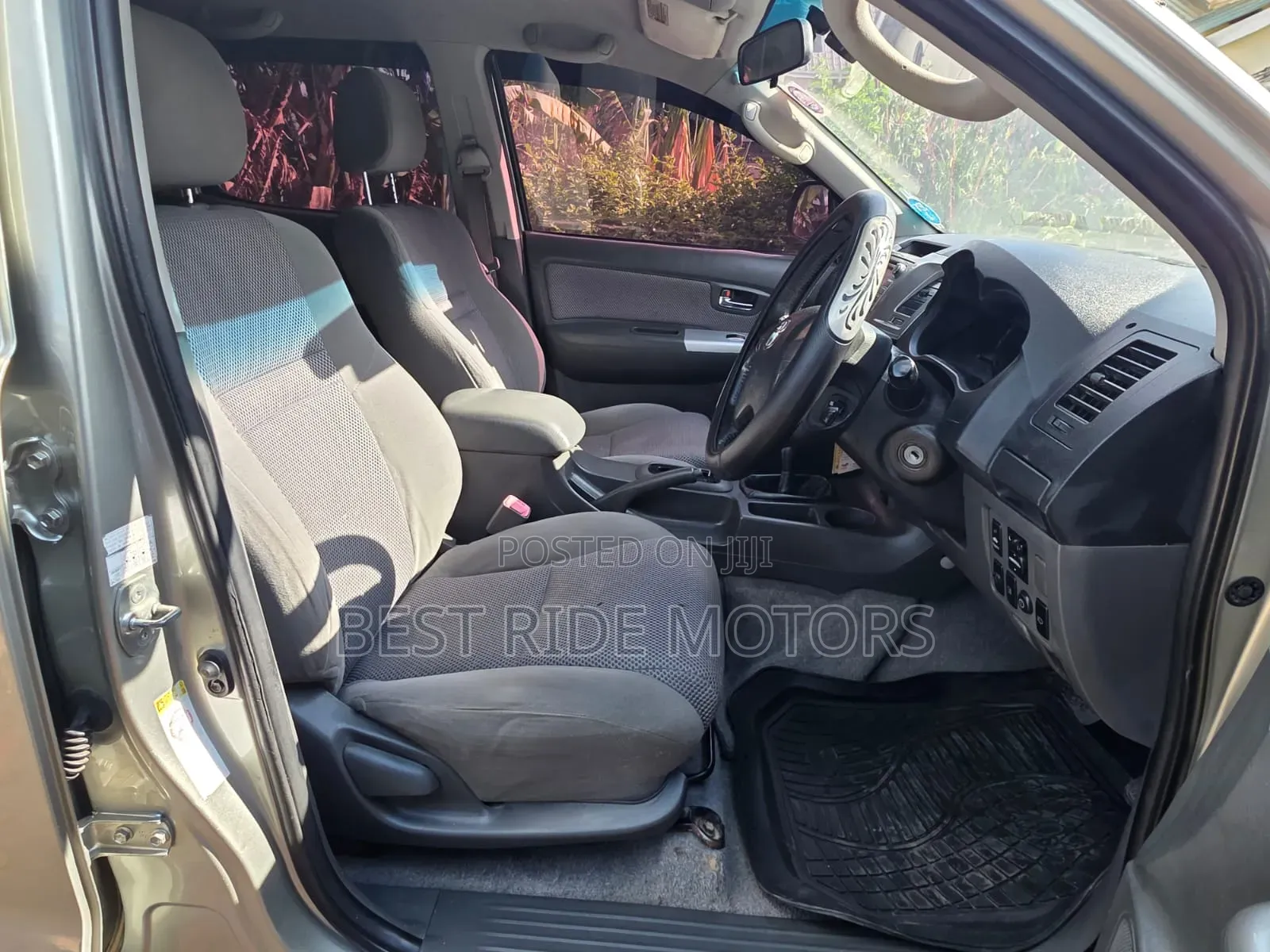 Toyota Hilux 3.0 D-4D 4x4 2013 Silver