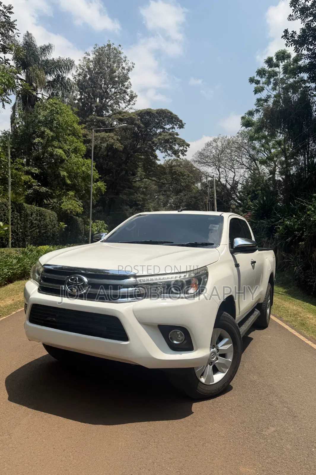 Toyota Hilux 2017 White