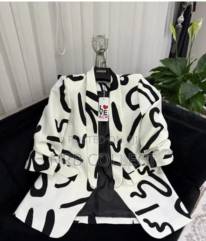 NEW INClassy Blazer Size M-2xl*
